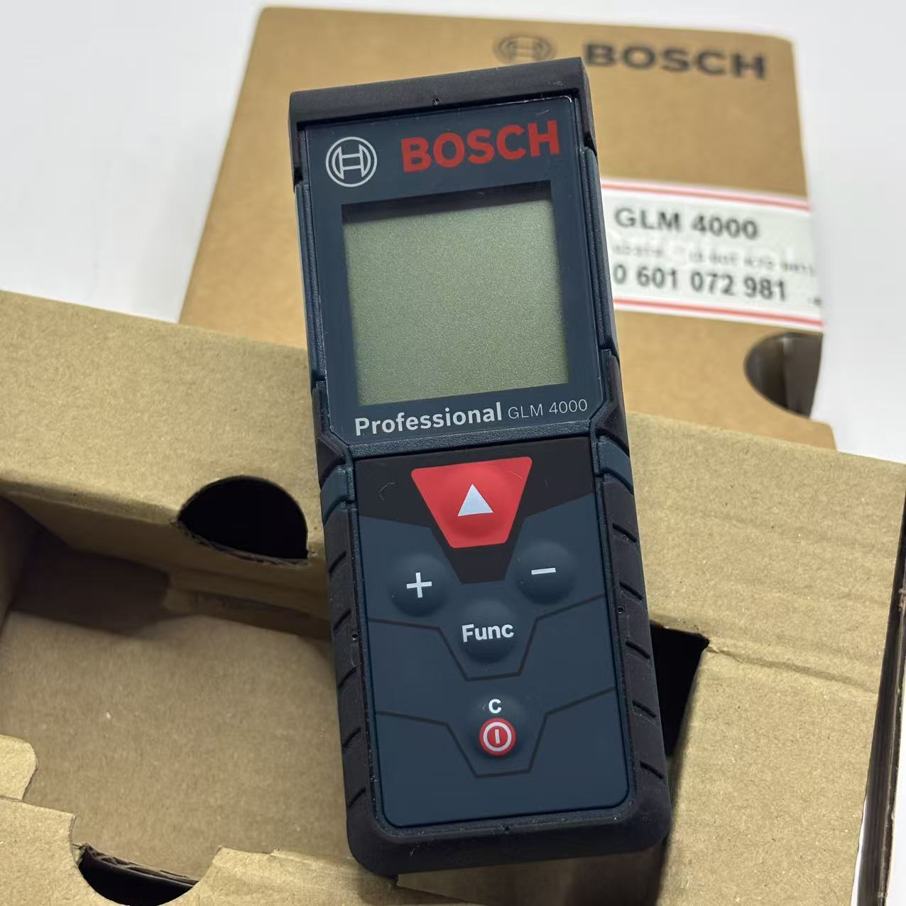 Test Instruments - Лазерный дальномер BOSCH GLM 4000, цифровая